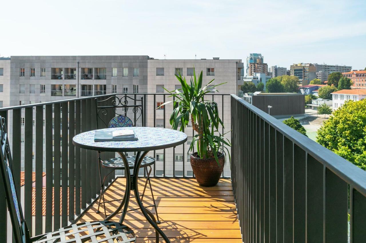 Porto Insight Apartment Cedofeita- Balcony & Parking Exterior photo